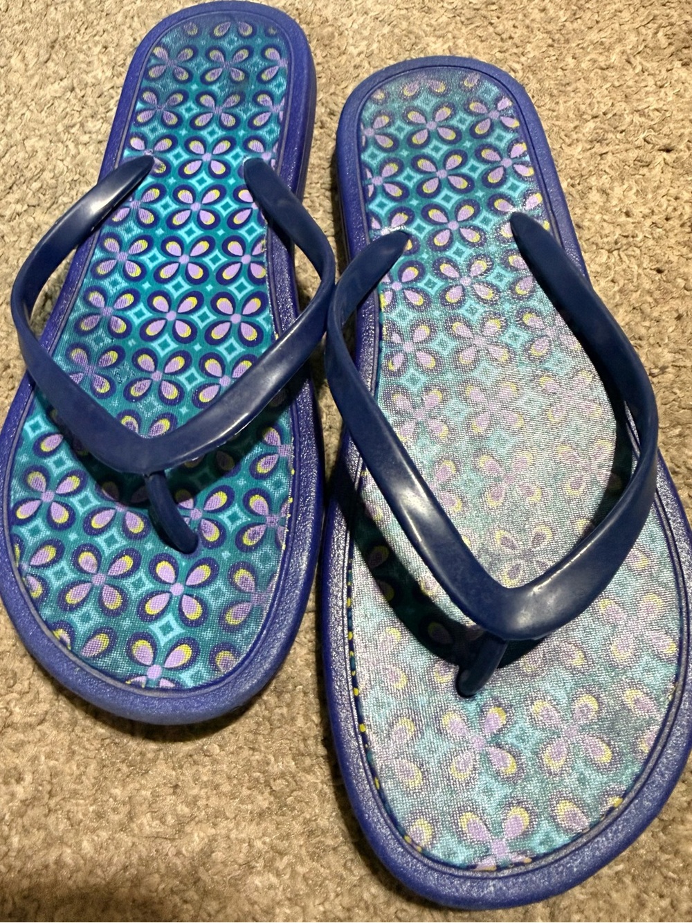 Women’s Blue Floral Print Flip-Flop Sandals